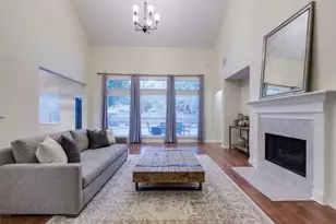 119 N Westwinds Cir, The Woodlands, TX 77382 - Photo 10