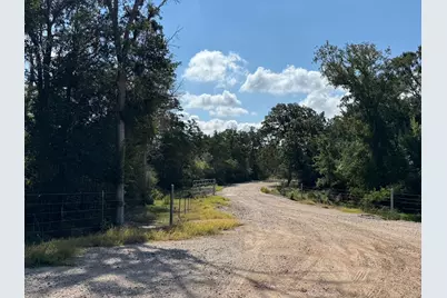 13115 Schoenemann Road, Carmine, TX 78932 - Photo 2