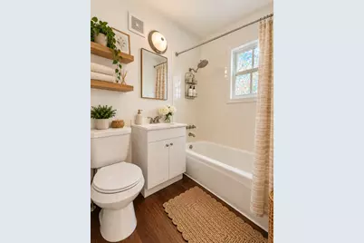 1 Sidney Street #3, Houston, TX 77003 - Photo 4