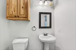 10917 Spruce Dr S, La Porte, TX 77571 - Photo 6