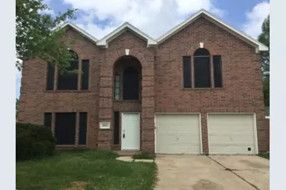 10917 Spruce Drive S, La Porte, TX 77571 - Photo 1