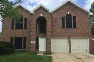 10917 Spruce Dr S, La Porte, TX 77571 - Photo 1