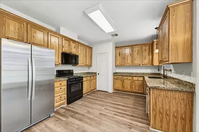 10917 Spruce Drive S, La Porte, TX 77571 - Photo 2