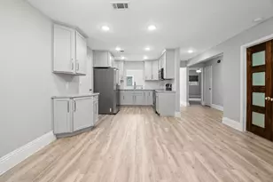 31 S Summer Star Ct, The Woodlands, TX 77380 - Photo 8
