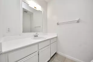 1701 Upland Dr, Houston, TX 77043 - Photo 8
