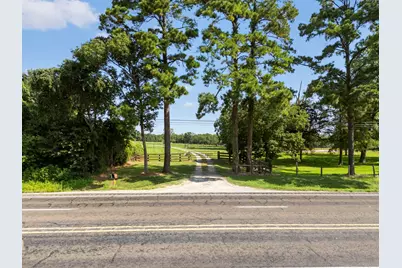 18121 Highway 105 E, Plantersville, TX 77363 - Photo 24