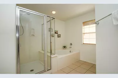 191 N Burberry Park Circle, The Woodlands, TX 77382 - Photo 20