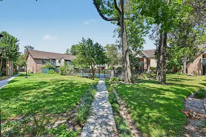 8211 Kingsbrook Road #205, Houston, TX 77024 - Photo 22