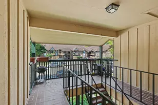 8211 Kingsbrook Rd, Houston, TX 77024 - Photo 18