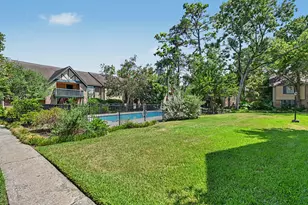 8211 Kingsbrook Rd, Houston, TX 77024 - Photo 2