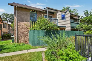 8211 Kingsbrook Rd, Houston, TX 77024 - Photo 20