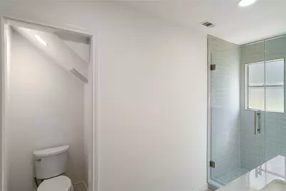 5707 Ash Oak Drive, Houston, TX 77091 - Photo 24