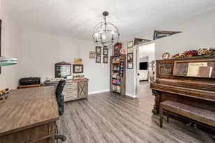 1906 12th St, Hempstead, TX 77445 - Photo 16