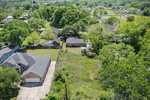 638 Cleo St, Fresno, TX 77545 - Photo 20