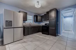 7118 Karen St, Houston, TX 77076 - Photo 6