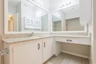 8100 Cambridge St, Houston, TX 77054 - Photo 16