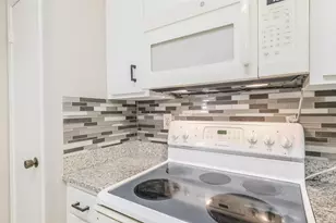 8100 Cambridge St, Houston, TX 77054 - Photo 10