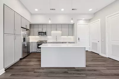 9757 Katy Freeway #823, Houston, TX 77024 - Photo 4