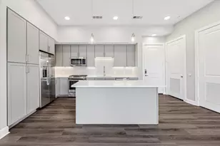 9757 Katy Freeway, Houston, TX 77024 - Photo 4