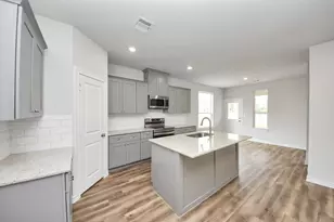 18714 Loom dr, Conroe, TX 77306 - Photo 6