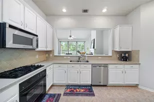 158 N Whistlers Bend Cir, The Woodlands, TX 77384 - Photo 12