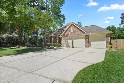 158 N Whistlers Bend Circle, The Woodlands, TX 77384 - Photo 2