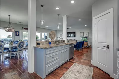 1007 Redfish Street, Bayou Vista, TX 77563 - Photo 14