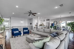 1007 Redfish St, Bayou Vista, TX 77563 - Photo 8