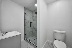 1206 37th St, Galveston, TX 77550 - Photo 30