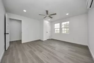 1206 37th St, Galveston, TX 77550 - Photo 28