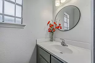 11127 Village Bend Ln, Houston, TX 77072 - Photo 8