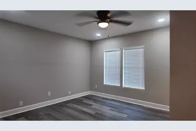 917 Temple Drive, Hitchcock, TX 77563 - Photo 10