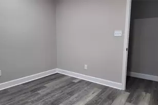 917 Temple Dr, Hitchcock, TX 77563 - Photo 16