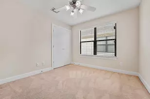 2710 Hullsmith Dr, Houston, TX 77063 - Photo 16