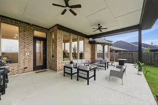 28007 Castle Park Ln, Fulshear, TX 77441 - Photo 18