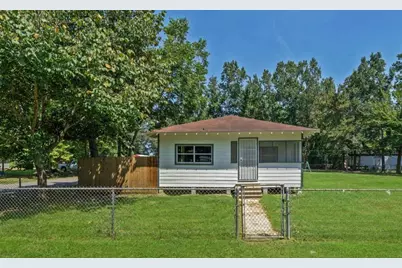 701 Clay Street, Cleveland, TX 77327 - Photo 2