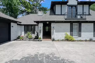 88 April Wind Dr S, Conroe, TX 77356 - Photo 2