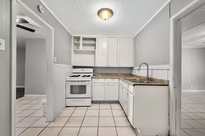 1107 3rd Avenue N, Texas City, TX 77590 - Photo 12