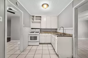 1107 3rd Ave N, Texas City, TX 77590 - Photo 12