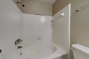 16130 Canaridge Dr, Houston, TX 77053 - Photo 16