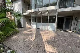 8211 Katy Fwy, Houston, TX 77024 - Photo 12