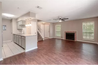 1228 Avenue O #H, Huntsville, TX 77340 - Photo 8