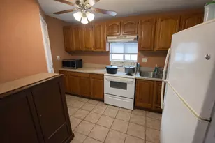 11201 Muscatine St, Houston, TX 77029 - Photo 4