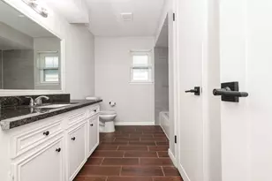 1802 Elmwood Ct, Sugar Land, TX 77498 - Photo 10