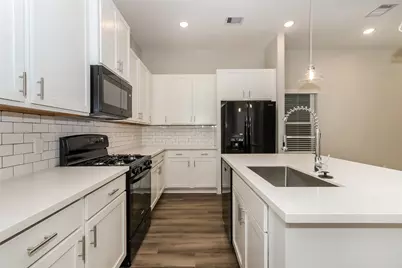 9910 Clark Road #B, Houston, TX 77076 - Photo 6