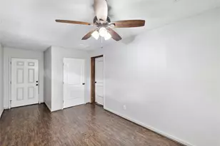 326 Broad Ripple Dr, Houston, TX 77336 - Photo 18