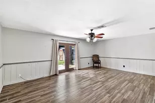 326 Broad Ripple Dr, Houston, TX 77336 - Photo 16