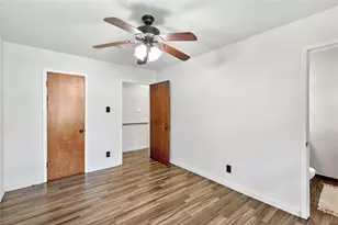 326 Broad Ripple Dr, Houston, TX 77336 - Photo 24