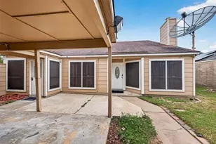 8142 Misty Ridge Ln, Houston, TX 77071 - Photo 2