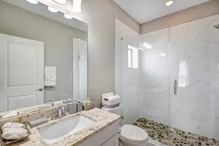 917 W 17th St, Houston, TX 77008 - Photo 4